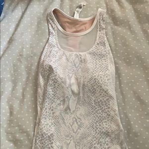Lululemon tank